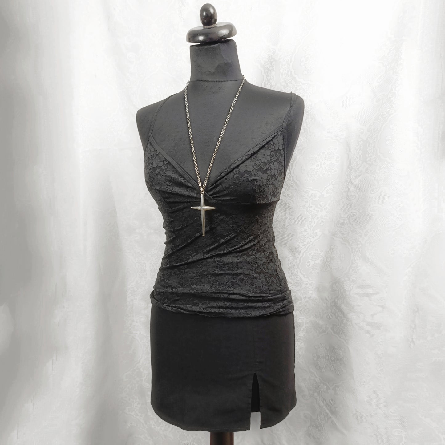 Mini skirt with slit