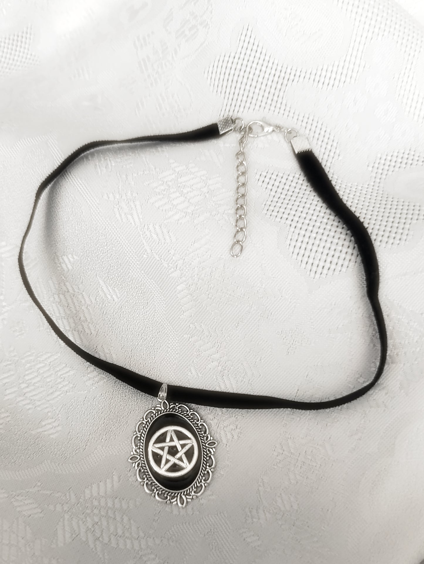 The Pentagram Velvet Choker ˗ˏ★ˎˊ˗