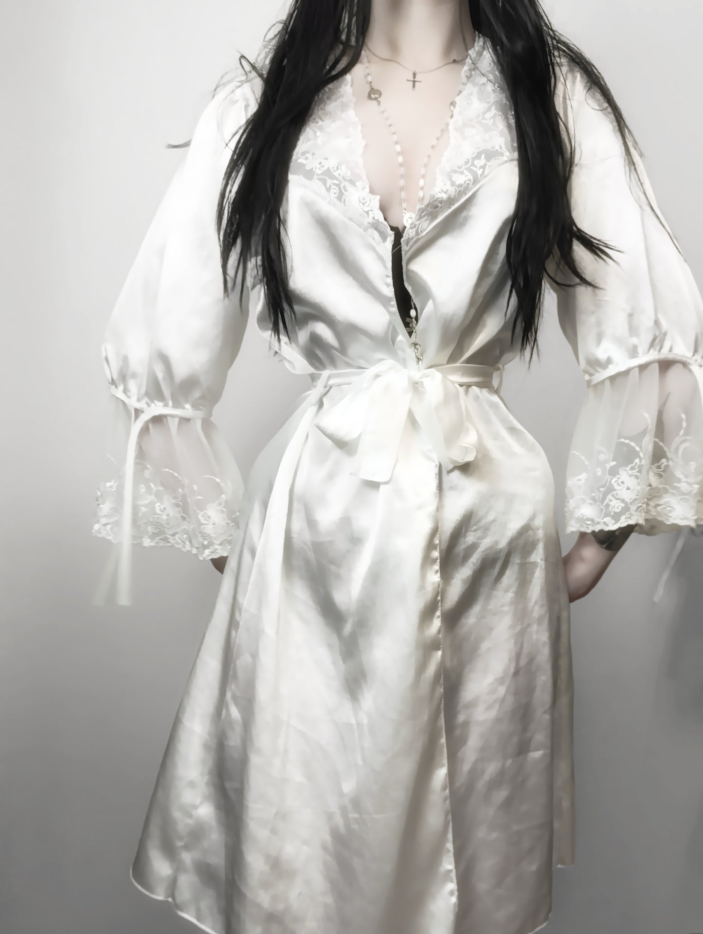 Victorian Goth style dressing gown 🥀