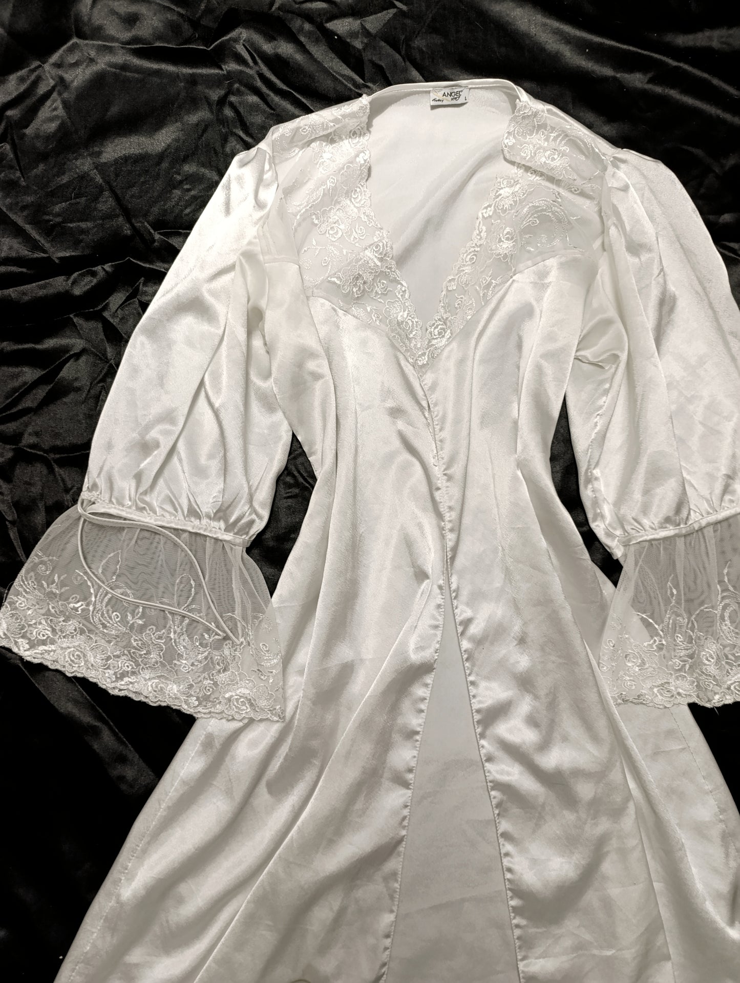 Victorian Goth style dressing gown 🥀
