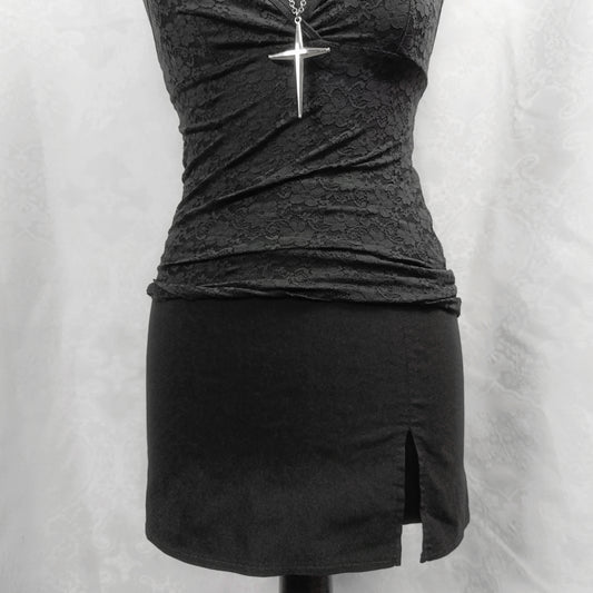 Mini skirt with slit