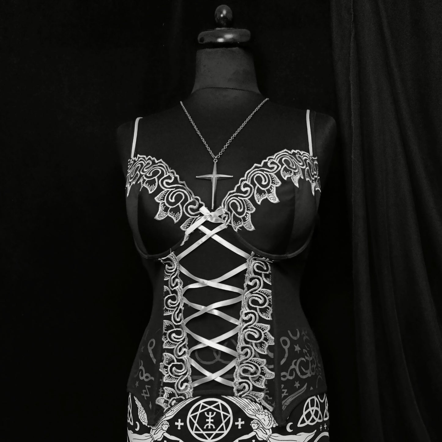 Lingerie corset 🥀