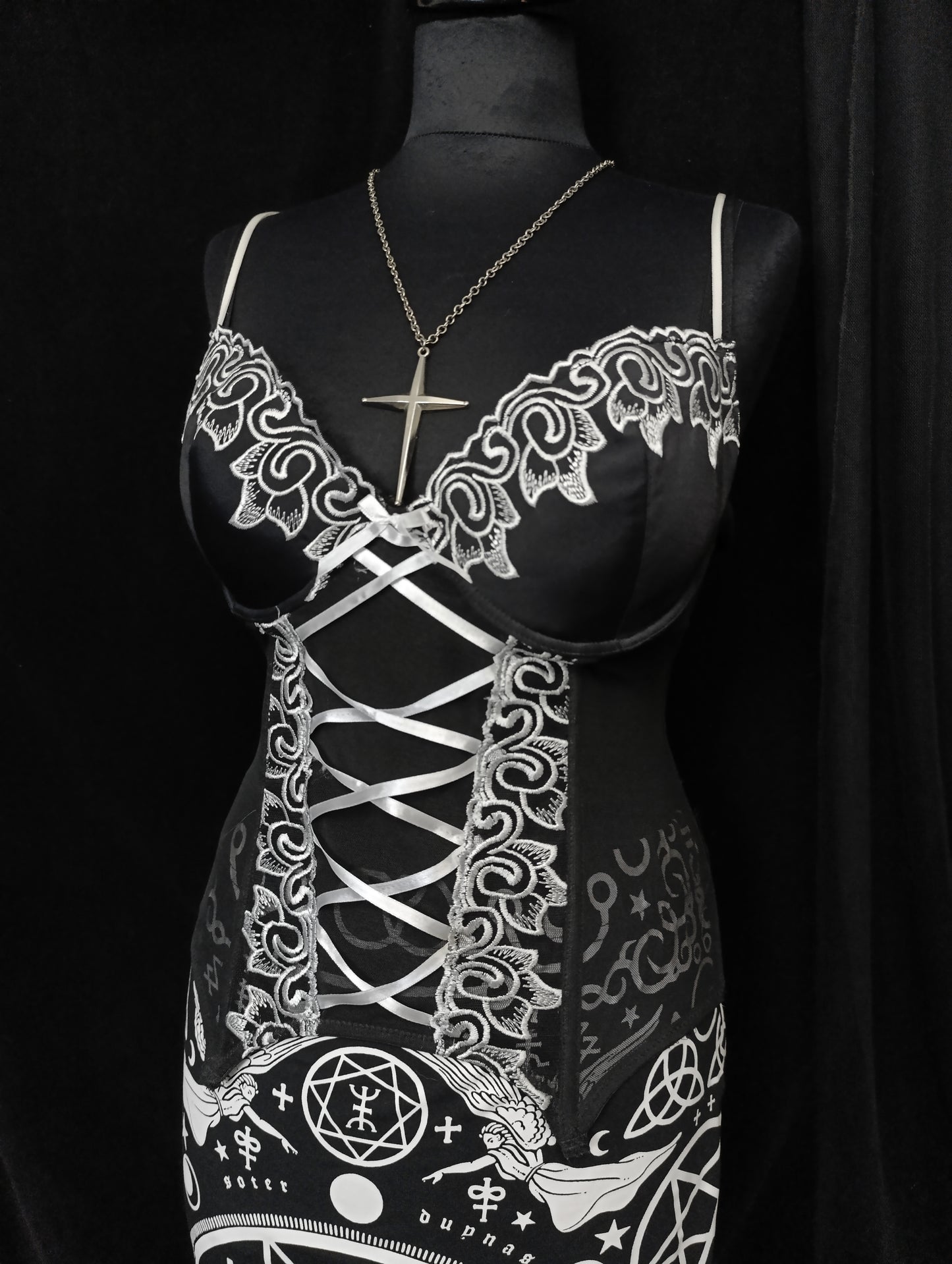 Lingerie corset 🥀