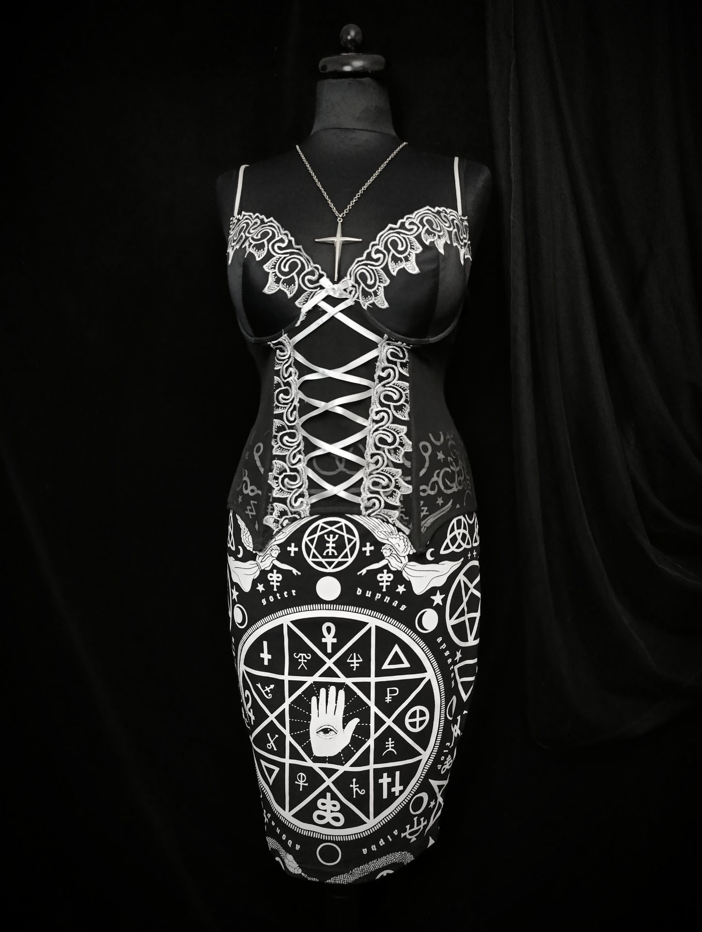 Black and White set &lt;3