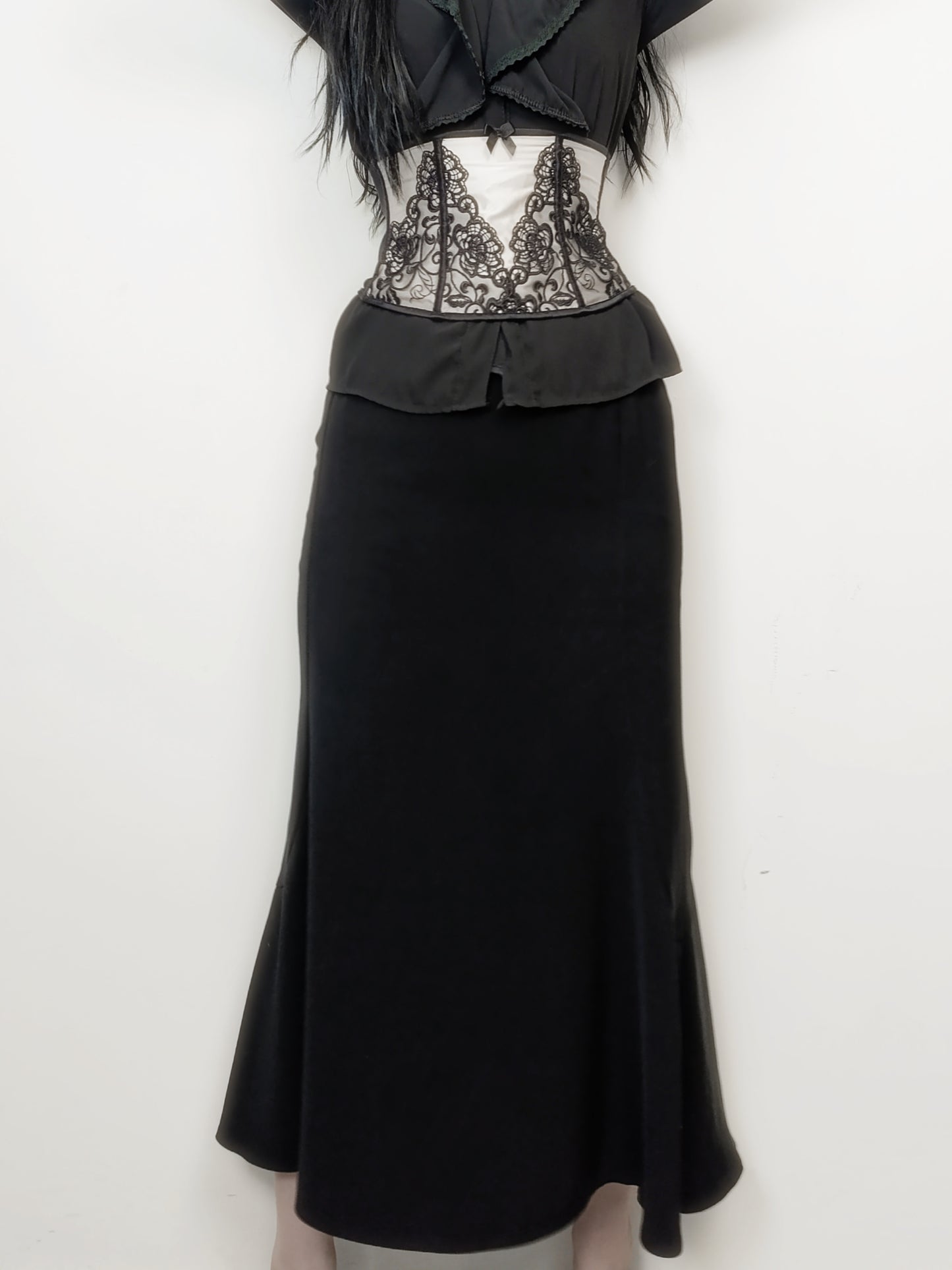 Black, classic mermaid skirt 🖤