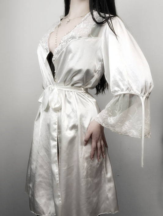 Victorian Goth style dressing gown 🥀