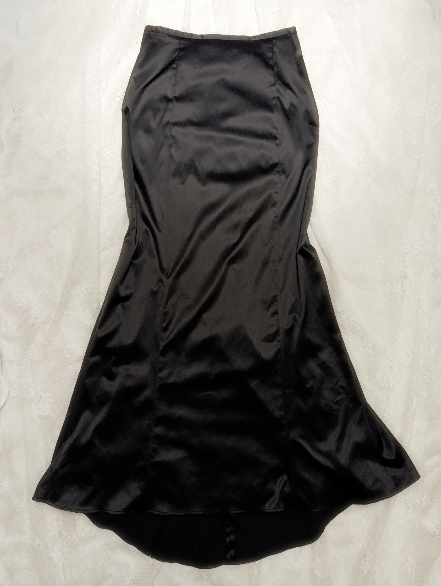 Satin, elegant mermaid skirt 🖤