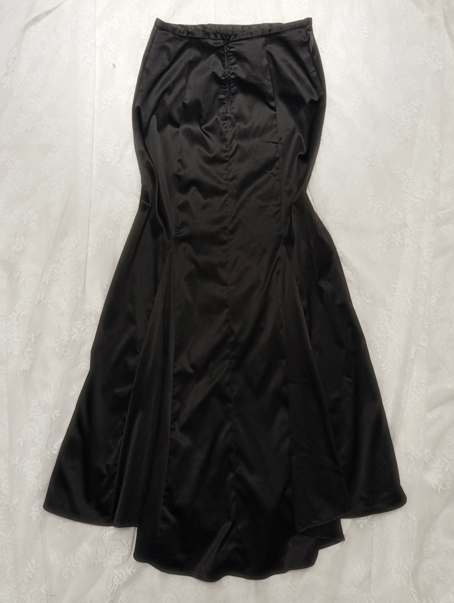 Satin, elegant mermaid skirt 🖤