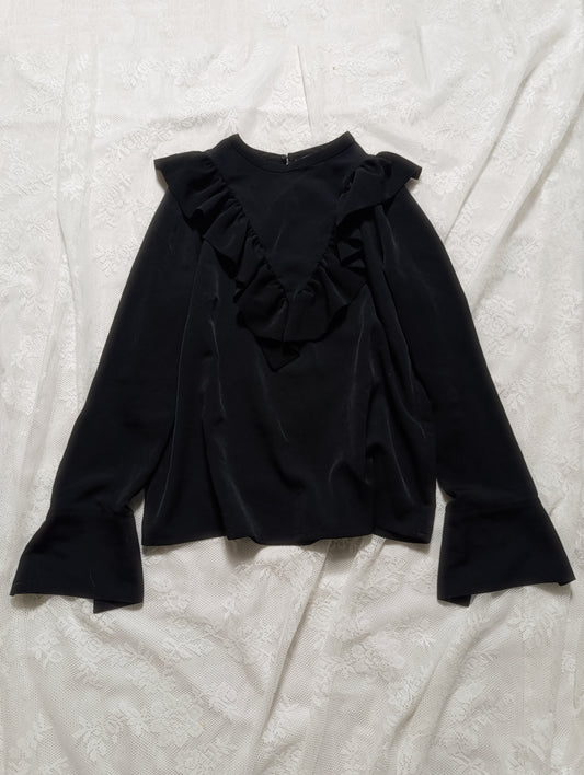 Elegant black blouse with a ruffle on the neckline 🖤