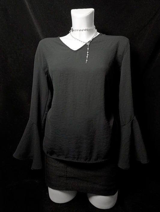 Black blouse with wide sleeves and ruffles