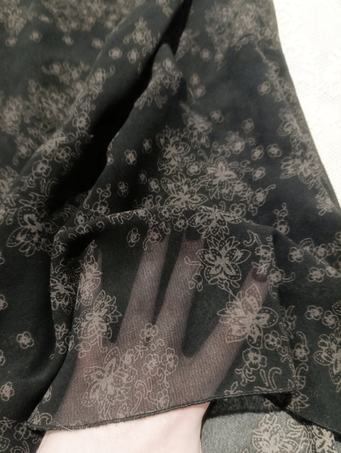 Asymmetric Floral Skirt ⁴⁴⁴