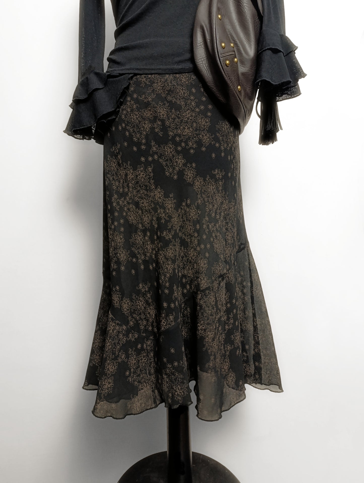 Asymmetric Floral Skirt ⁴⁴⁴