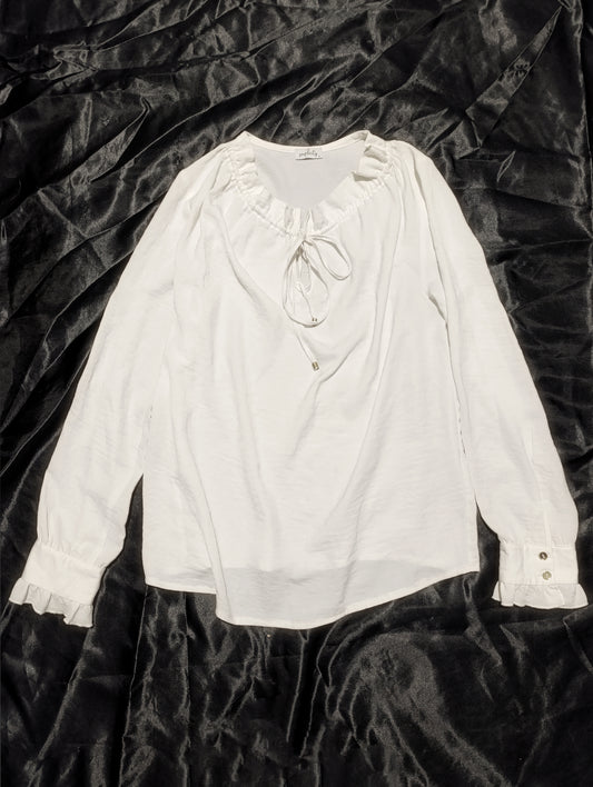 White Ruffled Blouse 𓆩♱𓆪