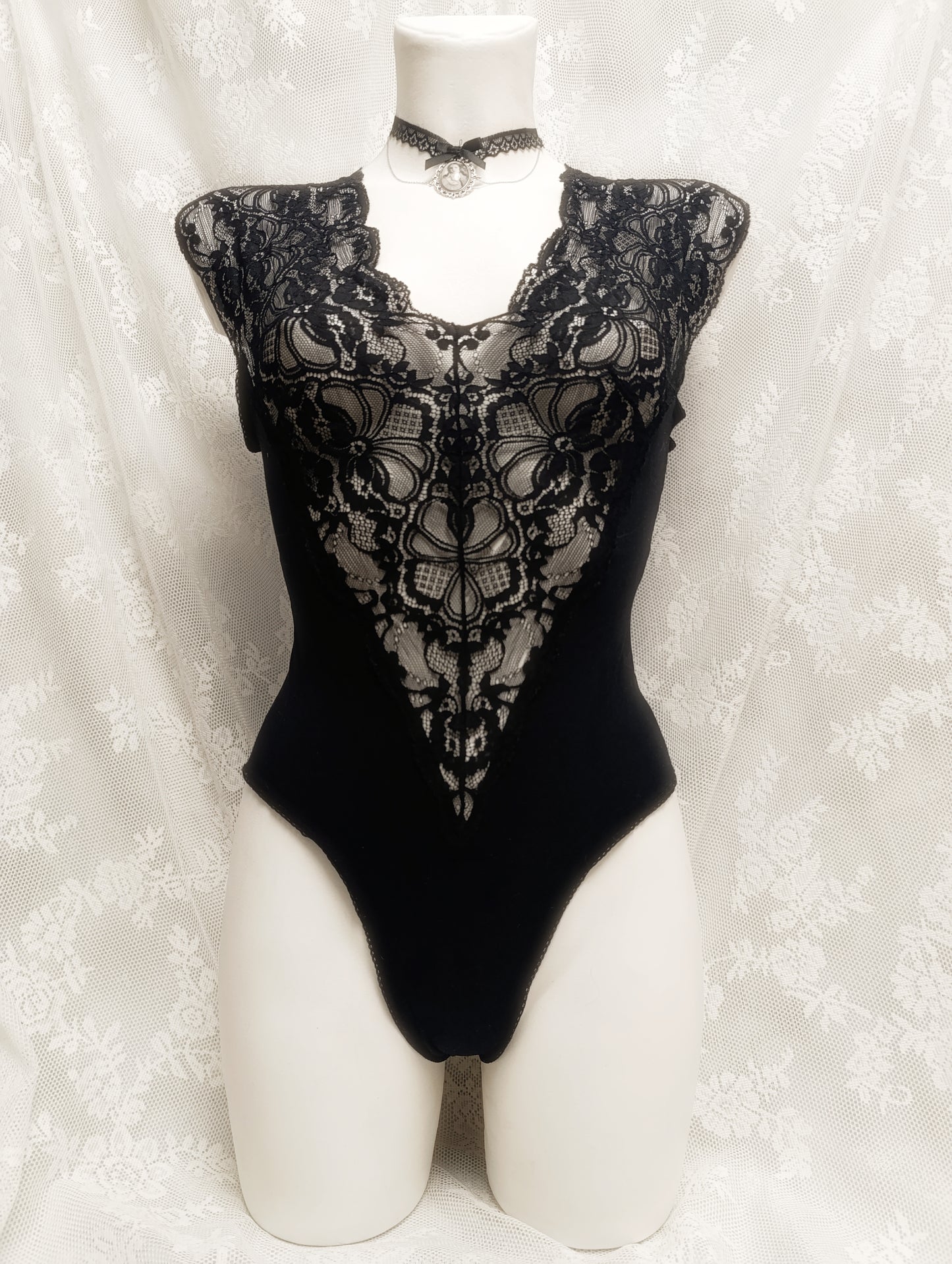 Lace Bodysuit †