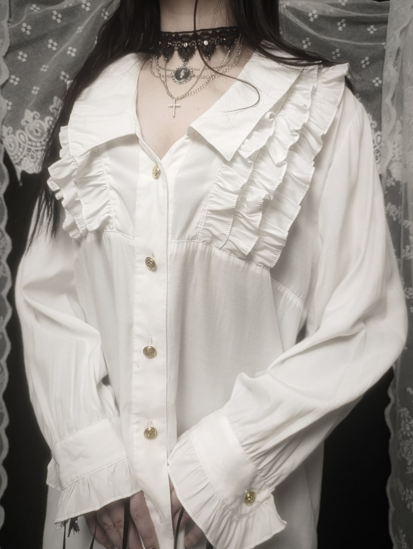White Ruffled Collar Blouse ✞︎
