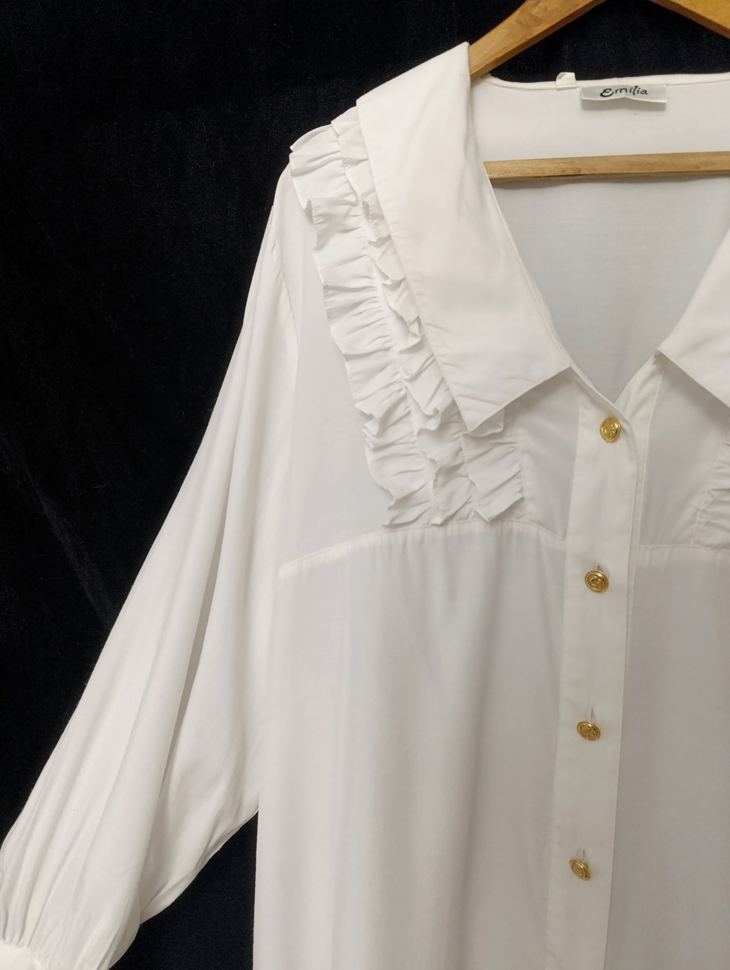 White Ruffled Collar Blouse ✞︎