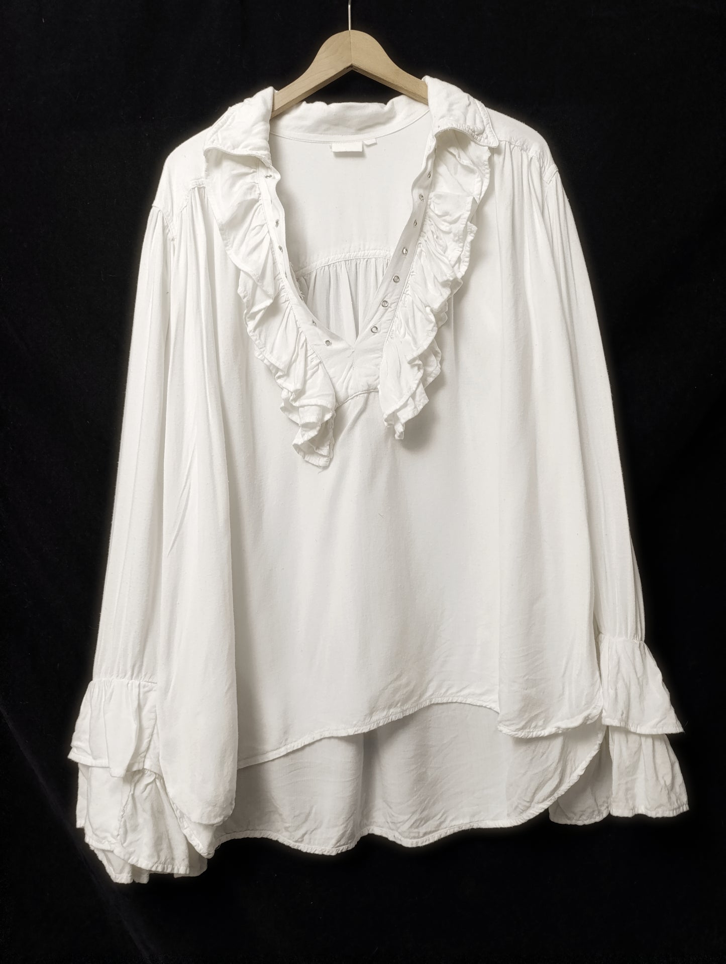 Vampire Ruffled Shirt ✞︎