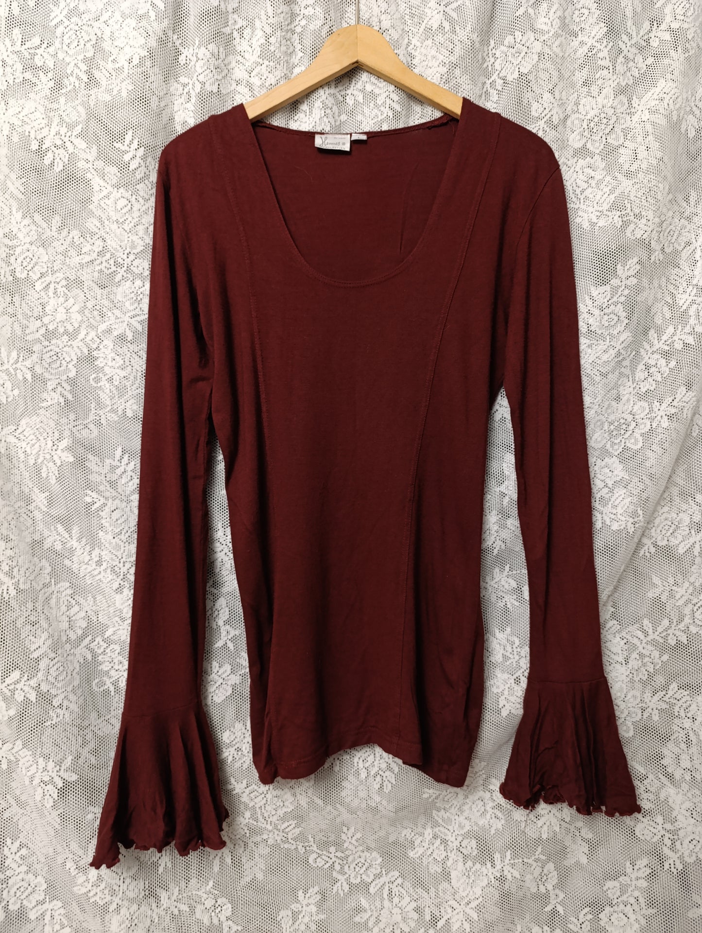 Burgundy Fitted Blouse 𖤐⭒๋࣭