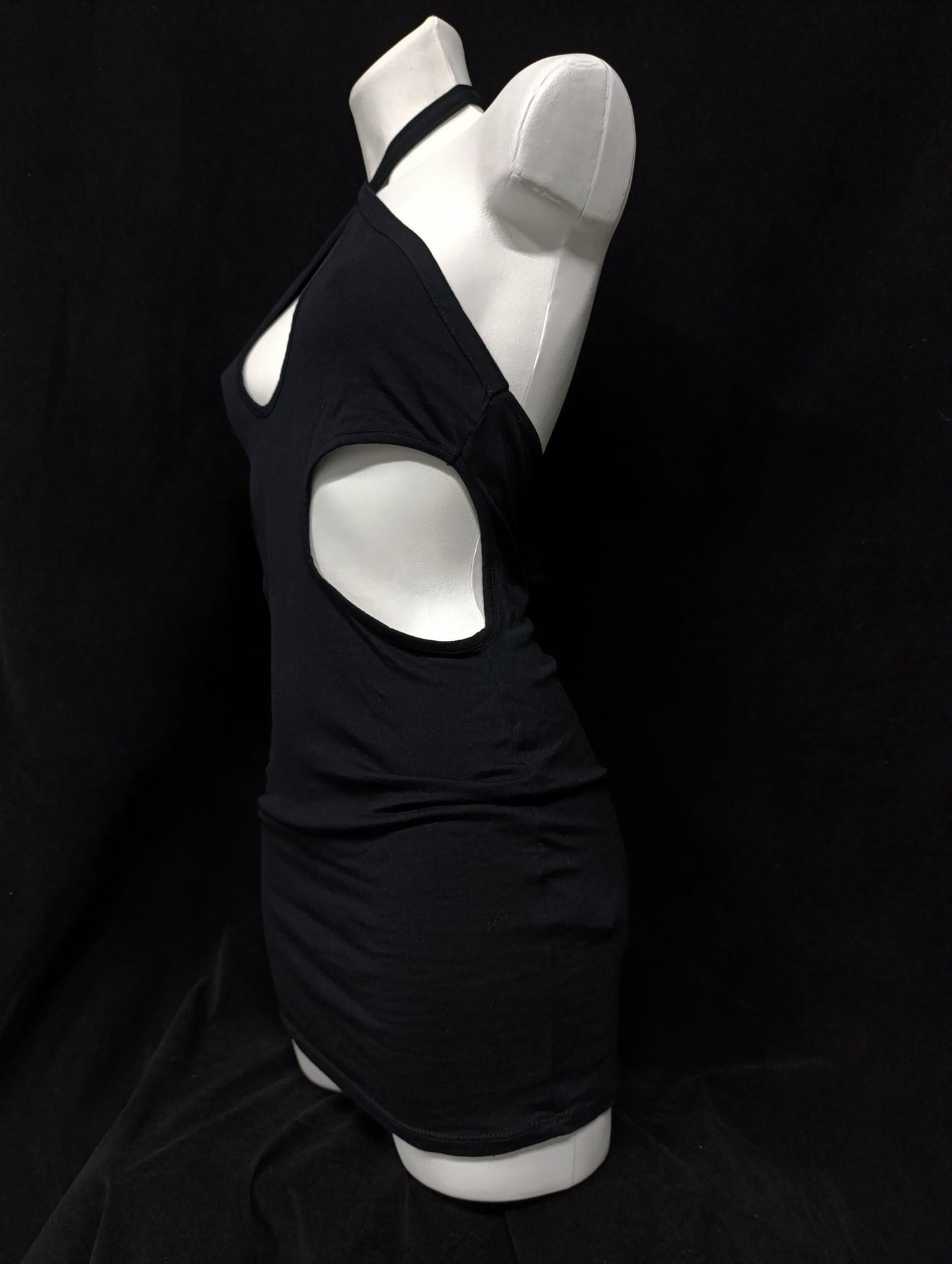 Cut-Out Mini Dress ₍ᐢ._.ᐢ₎♡