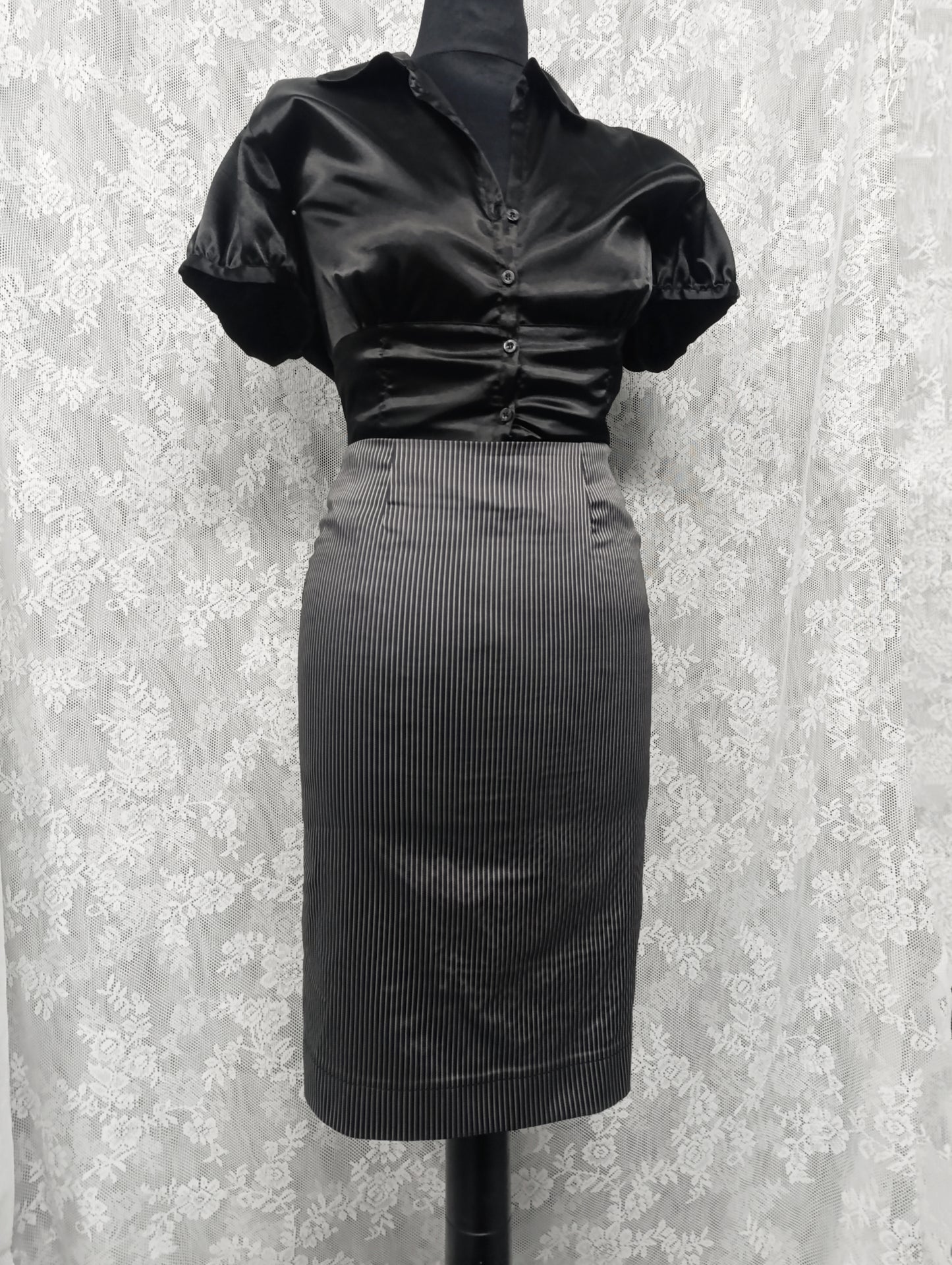 Pinstripe Pencil Skirt ⚓︎