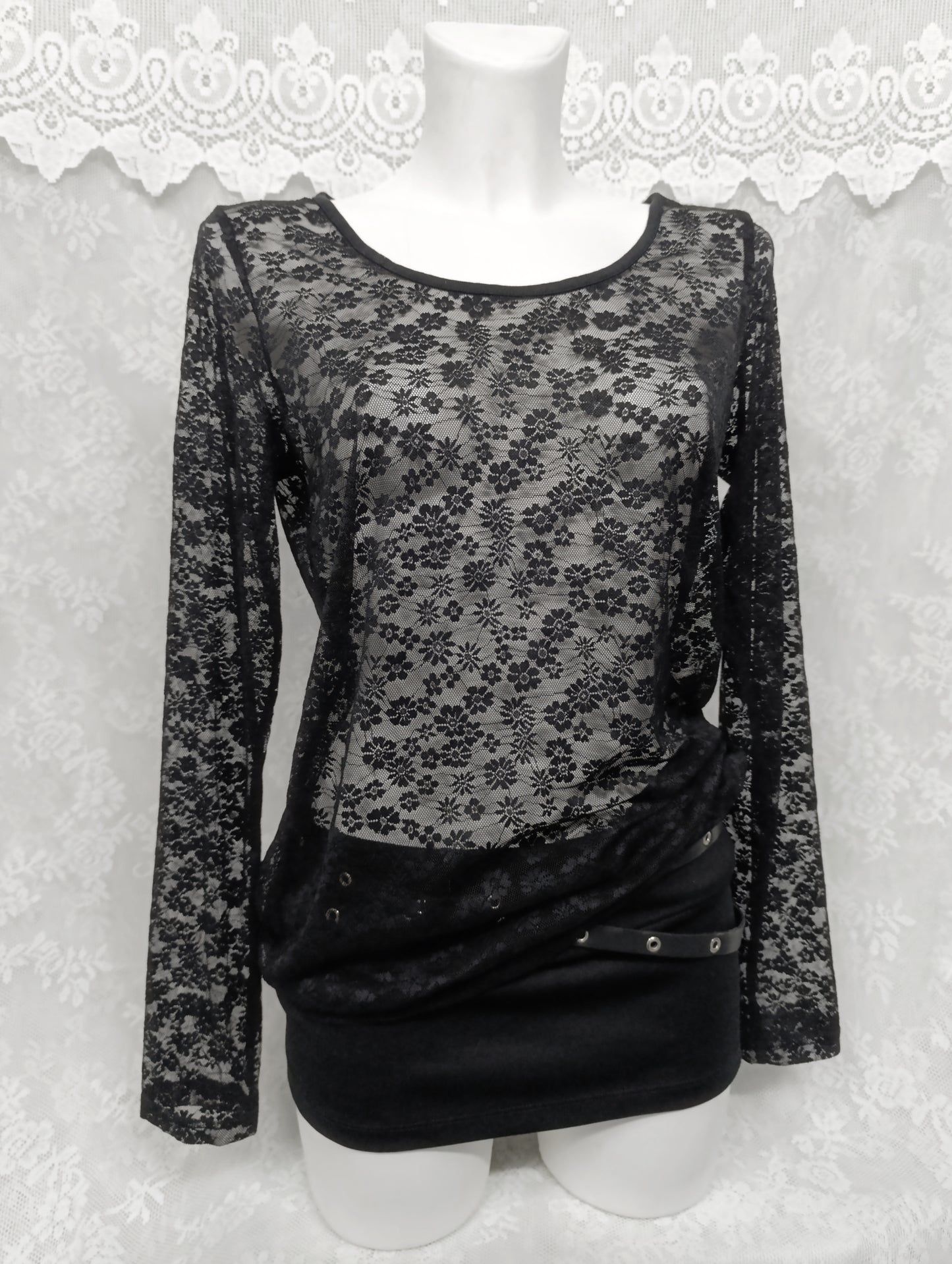 Lace Longsleeve Top ⛦