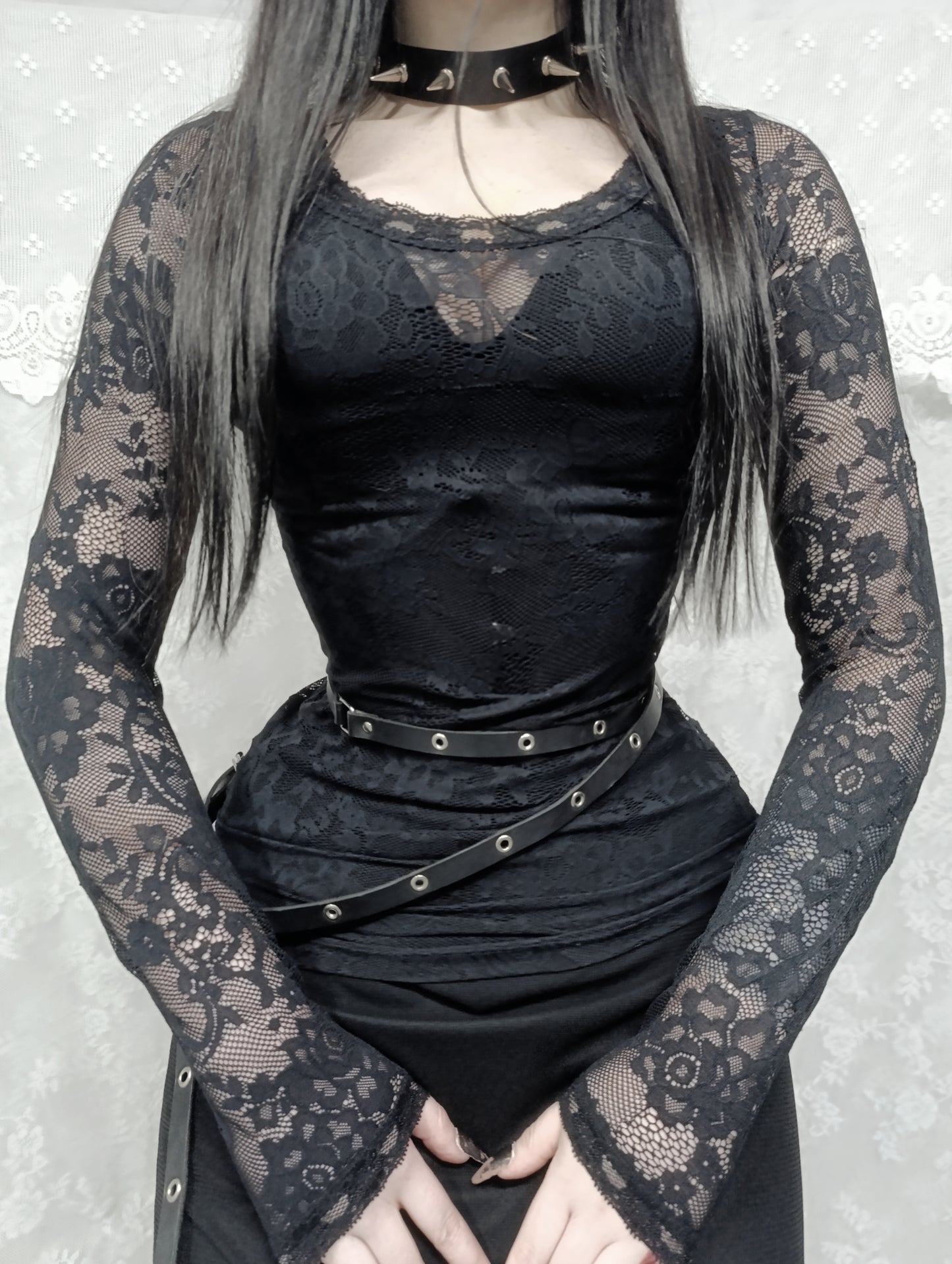 Lace Fitted Longsleeve Top 𝜗ৎ